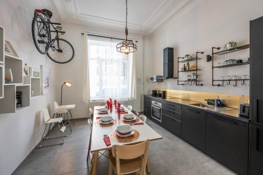Superb 3 Bedroom & 3 Bathroom Duplex In Brussels City Centre 外观 照片